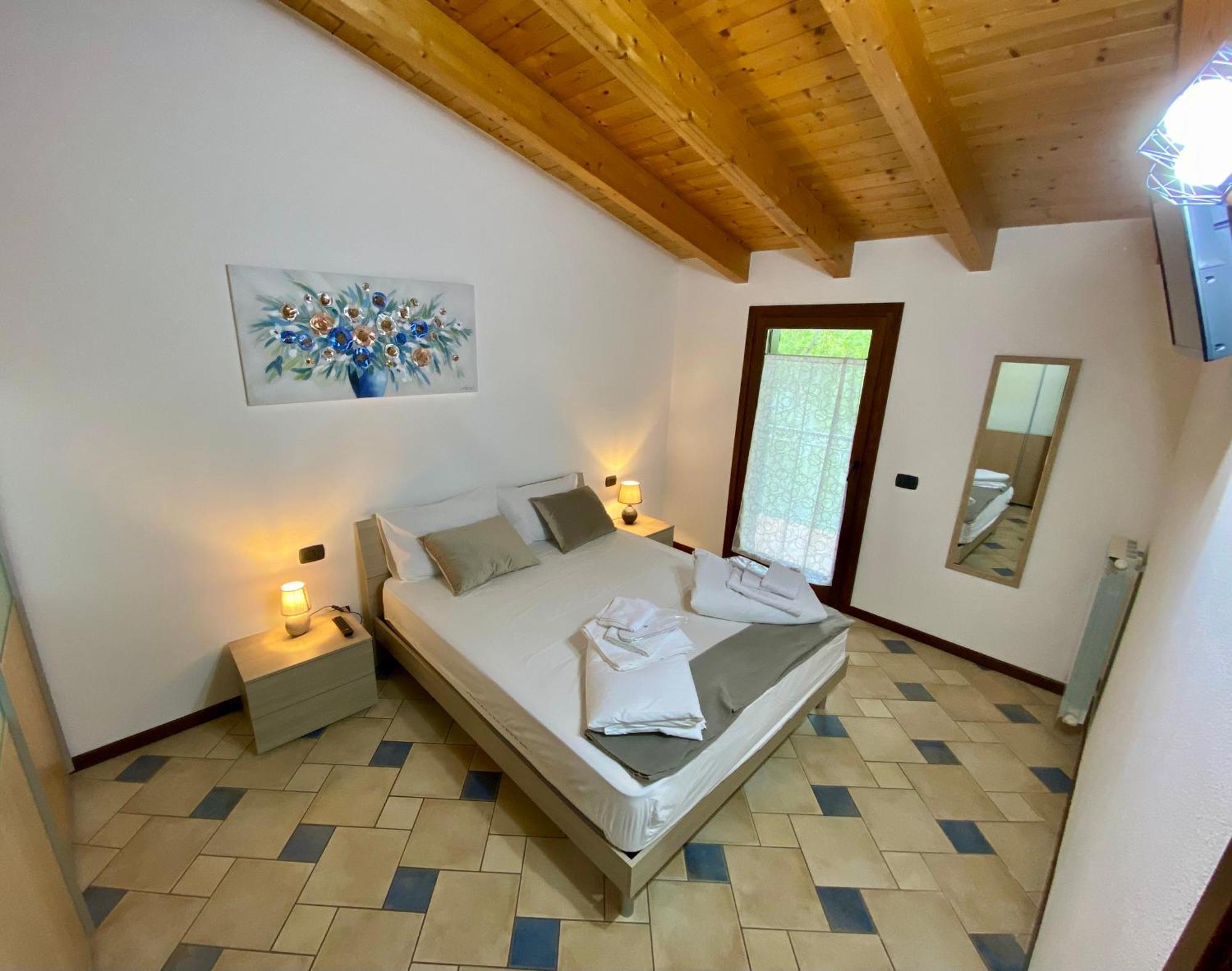Enjoy House Apartment Ronchi  Exterior photo